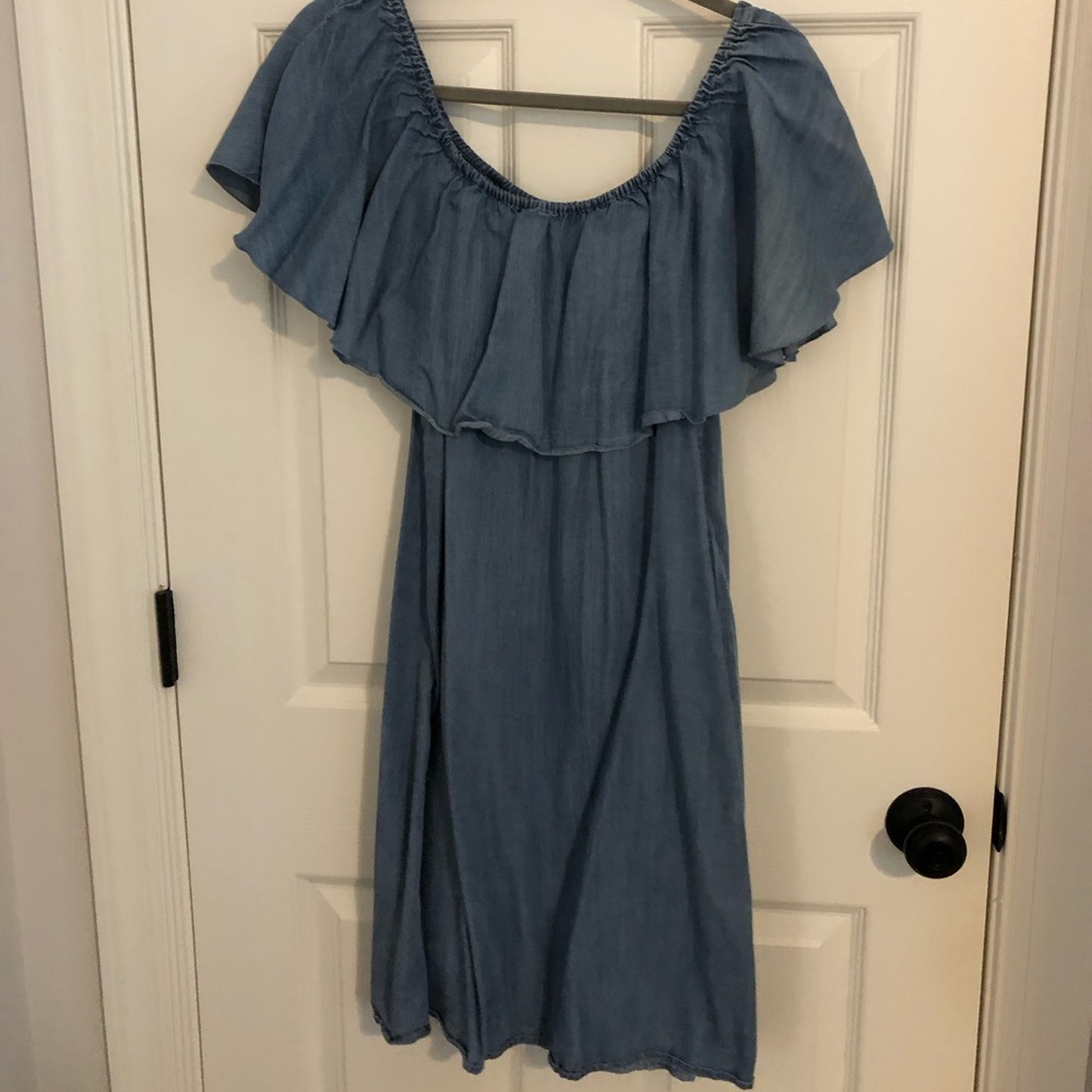 Versona Chambray Ruffle Off Shoulder Mini Dress. Like new…only worn 1 or 2 times